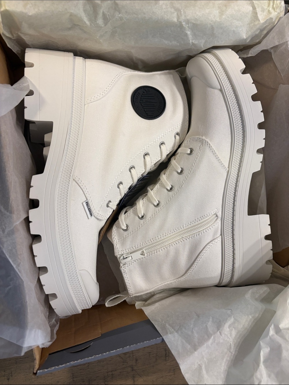 Palladium White Canvas Lace-Up Pallabase Twill